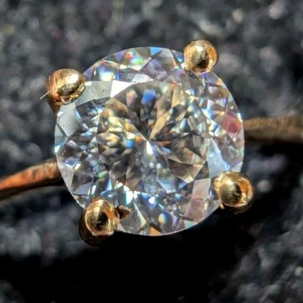 10K Yellow Gold 1.59G Moissanite 1Ct Ring.  With appraisal document.